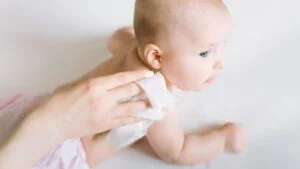 What-Should-You-Look-For-in-a-Baby-Wipe-5-e1659676081513-300x169